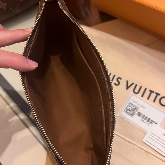 Authentic Louis Vuitton Pochette Accessories - Picture 3 of 8